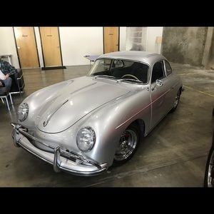 Meet your Posher, Thomas